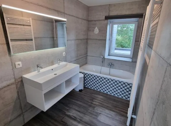 'il Y A' 11 à 13 Pers #nature #familles #calme #pas D'abus D'alcool Marche-en-Famenne